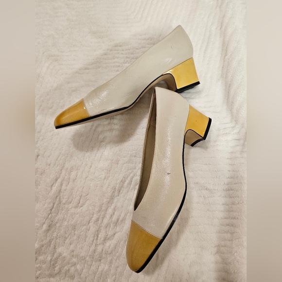 Vintage Etienne Aigner Leather Cap Toe Pump Shoes Heel  Yellow,Cream Size 7 - Picture 8 of 12
